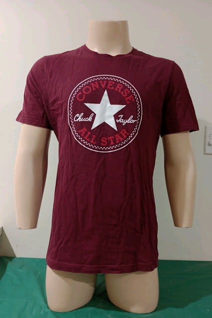 Maroon converse shirt sale