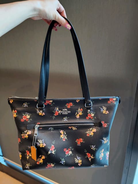 coach large tote with zipper