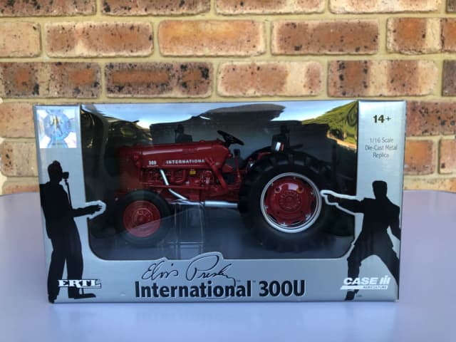 Elvis Presley International 300U Tractor Model 1/16 scale ...