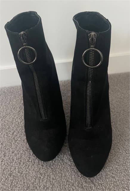 size 8 black booties