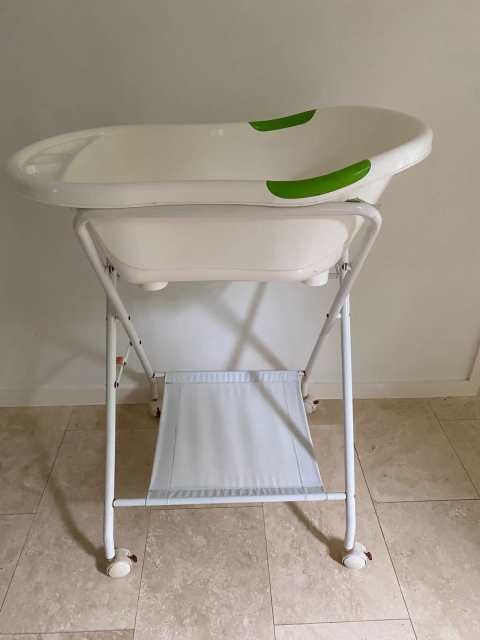 Baby Bath & Stand with wheels - Baths in Bonogin QLD | Gumtree Australia