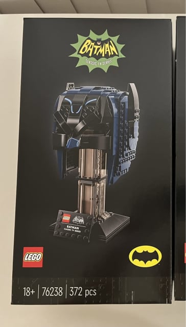 LEGO Super Heroes Batman Cowl 76182 (Retiring Soon)