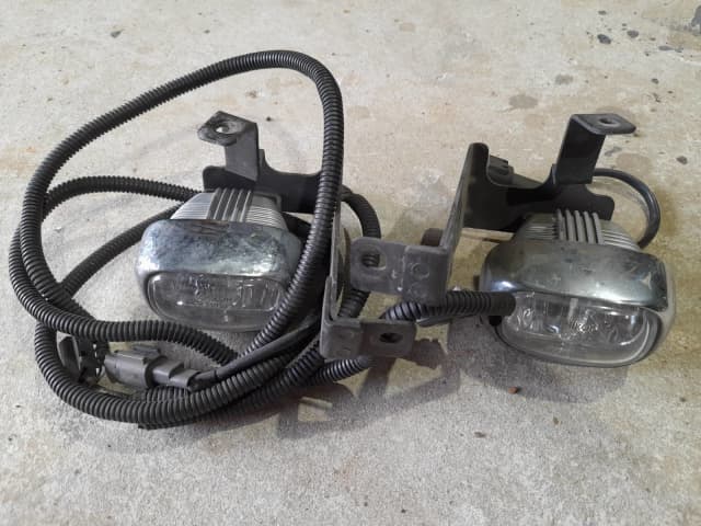 Nissan R34 GT-T OEM Nikoh front bumper mounted driving lights | Auto ...