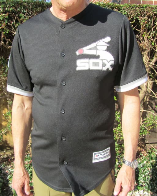 White Sox to wear collared jerseys -- but not shorts -- for
