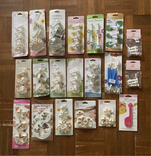 Brand new cake decorating and baking tools bulk lot (20 new items) Cooking Accessories