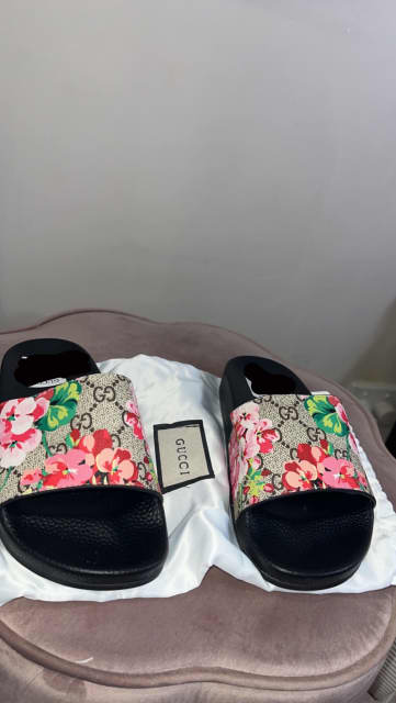 Gucci floral slides with dust bag | Women's Shoes | Gumtree Australia  Melbourne City - Melbourne CBD | 1309280165