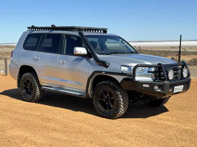 2019 TOYOTA 200 SERIES LANDCRUISER GXL | Cars, Vans & Utes | Gumtree ...