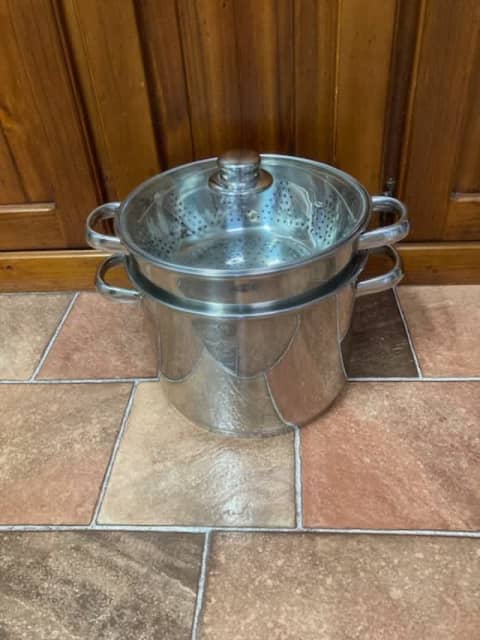 As new 8lt? Large Arcosteel steamer with 2 inserts & lid. Knoxfield ...