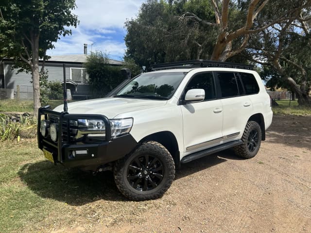 2018 TOYOTA LANDCRUISER SAHARA 200 series | Cars, Vans & Utes | Gumtree ...