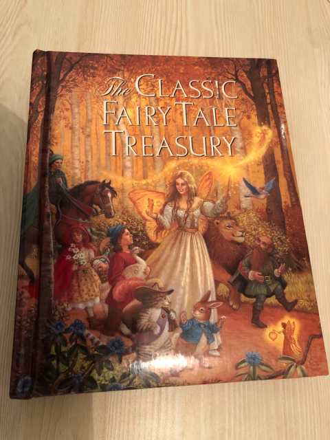 The Classic Fairy Tale Treasury CHILDRENS BOOK (Near New) | Children's ...