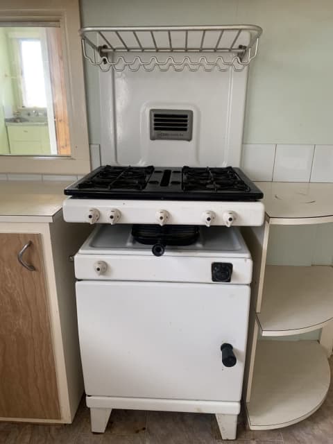 new world seventy five gas cooker