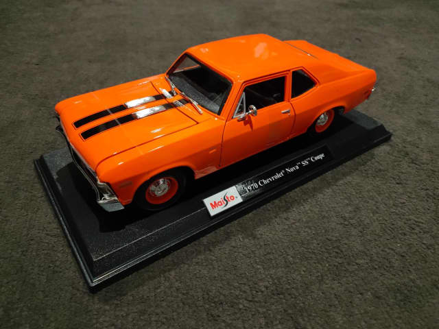 Maisto Diecast Model 1:18 scale - 1970 Chevrolet Nova SS Coupe