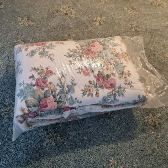 DOUBLE SIZE BEDSPREAD FOR SALE Manchester & Textiles Gumtree