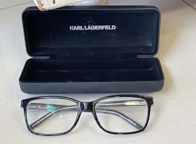 Karl store lagerfeld spectacles