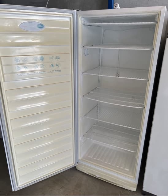 westinghouse 380l upright freezer