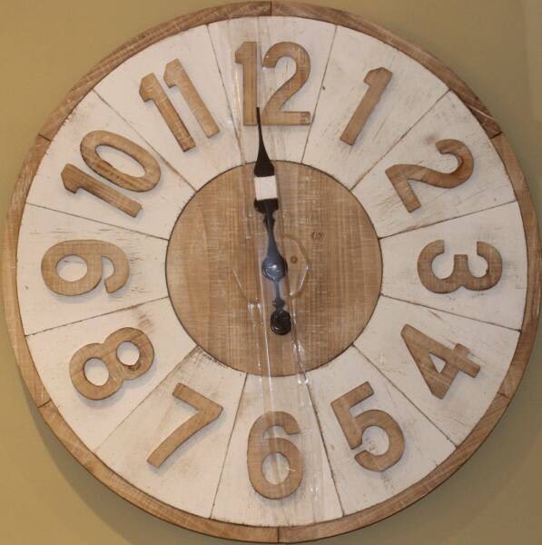 HAMPTON Style Rustic Wood Wall Clock 70 cm BRAND NEW Clocks