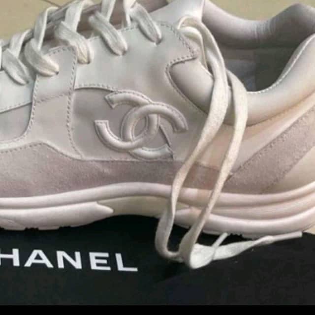 Shop CHANEL 2023 Cruise Party Style Elegant Style Logo LowTop Sneakers by  ERIKACHANELAU  BUYMA