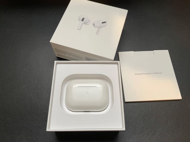 Apple AirPods Pro Gen 1 with brand new genuine Apple ear tips ...