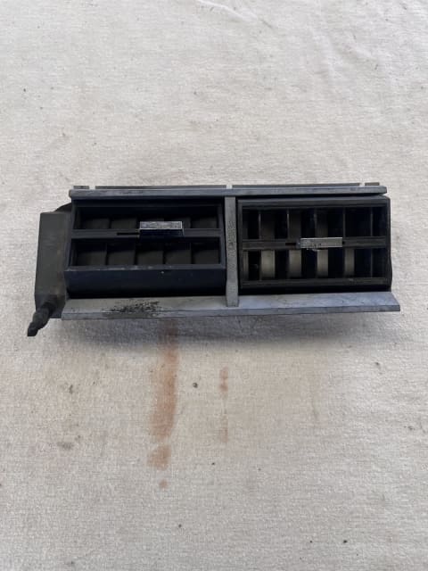 XC Falcon Centre Console Vents | Auto Body parts | Gumtree Australia ...