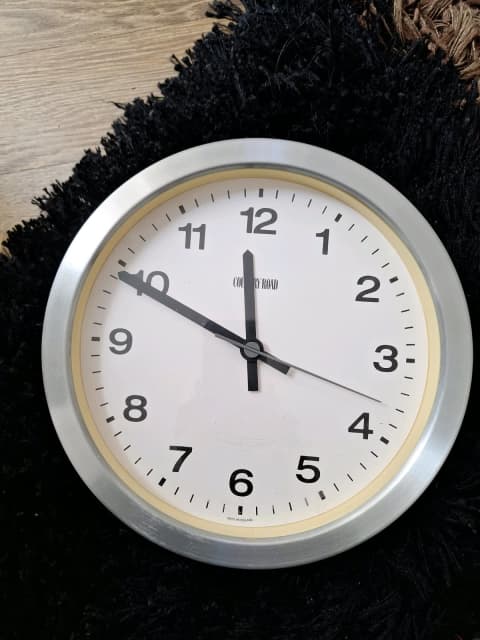 Country road wall clock. Not working - Clocks in Subiaco WA | Gumtree ...