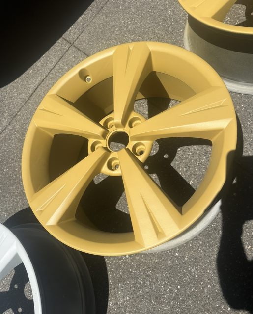 Genuine 19 inch vx gts wheels x4 | Wheels, Tyres & Rims | Gumtree ...