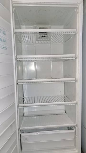 westinghouse 380l upright freezer