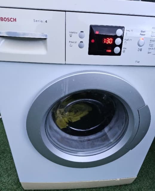 FREE DELIVERY AND INSTALL 7KG Bosch Washing Machine Washing Machines