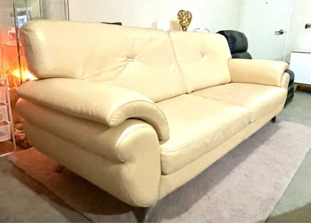 Italian Leather lounge/sofa - Sofas in Darlinghurst NSW | Gumtree Australia