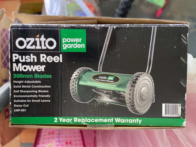 Ozito push reel discount mower