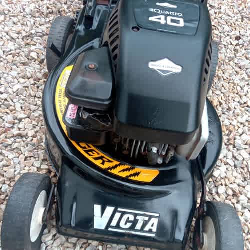 VICTA 4Stroke BriggsStratton Mower with Catcher Lawn Mowers