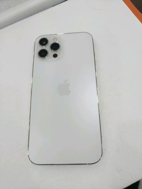 最安 iPhone 12 ホワイト 128 GB au overdekook.com