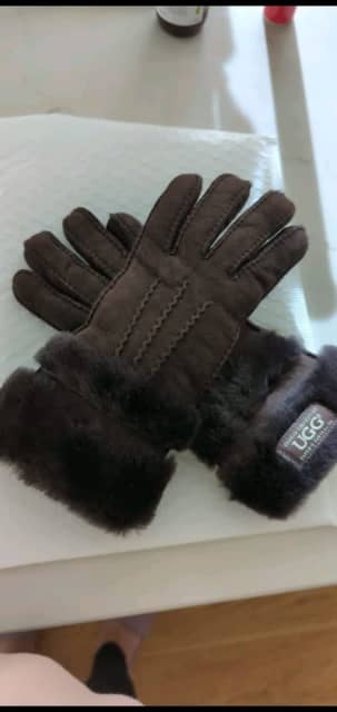 ugg gloves small