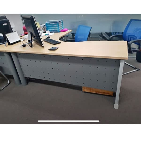 Our price 180 RRP 400 Office Corner Desk With Privacy Screen Desks