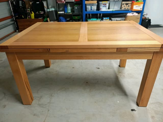 derwent extension dining table