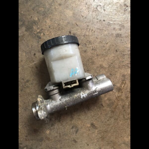 Nissan silvia skyline non abs 3 port bmc brake master cylinder Brakes