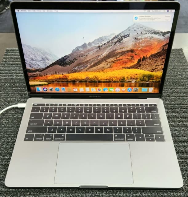 MacBook Pro (13-inch, 2017, Two Thunderbolt 3 ports) Core i5 Laptop