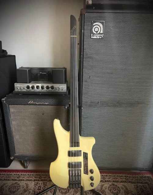 1990 Fender Custom Shop Kubicki Factor Fretless Bass in Olympic White ...