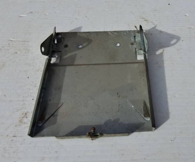 XW XY ZC ZD FORD FAIRLANE ASHTRAY MOUNTING PLATE Wrecking Gumtree
