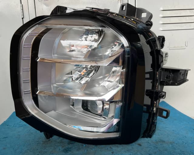 2022 MITSUBISHI OUTLANDER ZM, LEFT HEADLIGHT/HEADLAMP, LED, AUTO LEVEL
