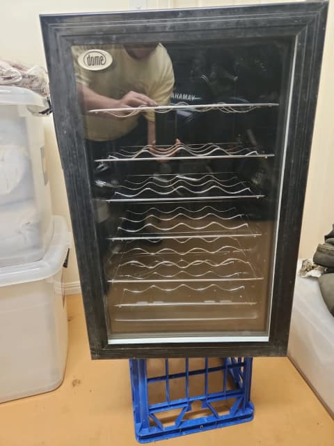 gumtree wine fridge