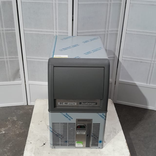USED Scotsman ECM 46 EASY FIT A Ice Maker With Storage Bin
