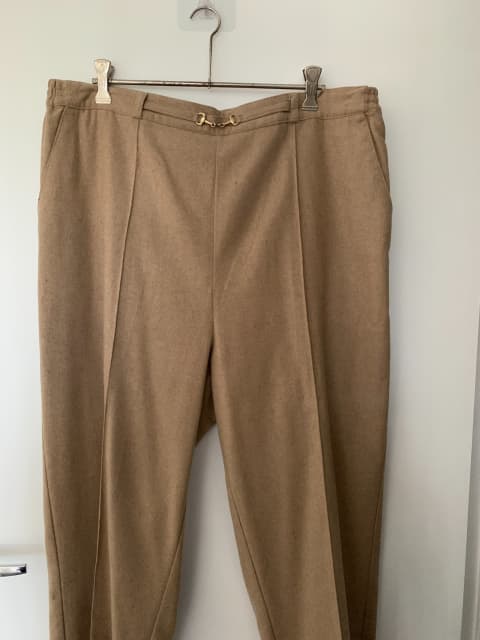 Damart Womens Green Trousers Size 16 L27 in Rewards - Monetha