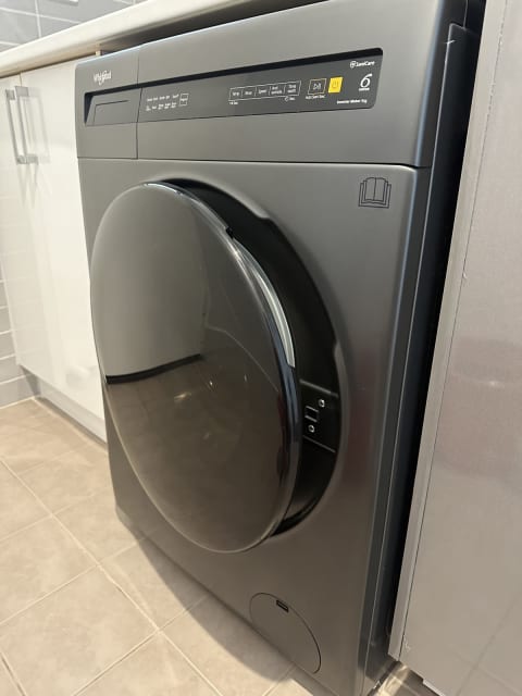 whirlpool 9kg sanicare washing machine