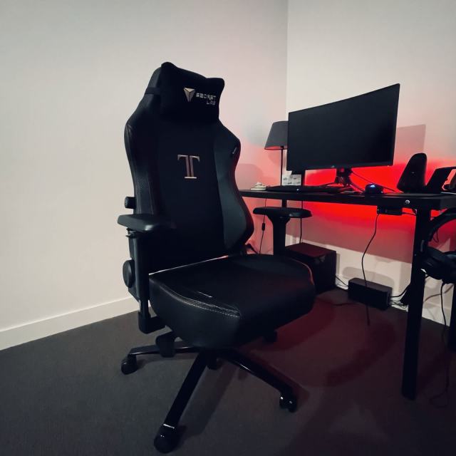 Complete Gaming PC Setup for Sale Desktops in Belmont WA Gumtree