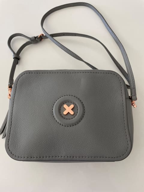 Mimco offbeat cross online body bag