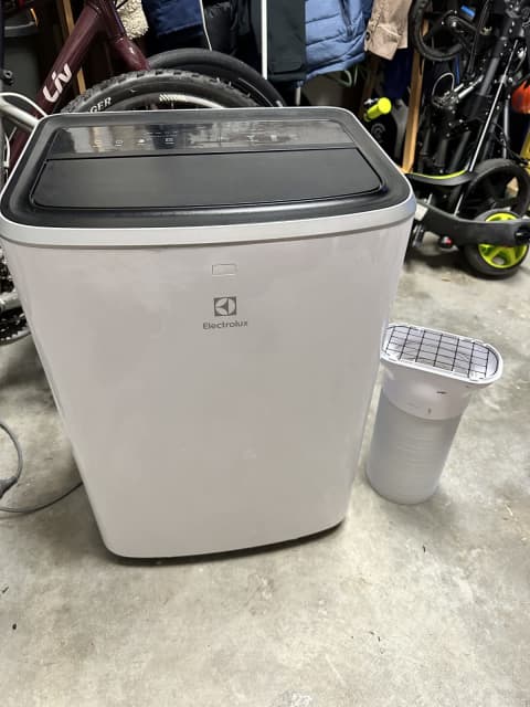 electrolux 3.5 kw portable air conditioner epm12crc a1