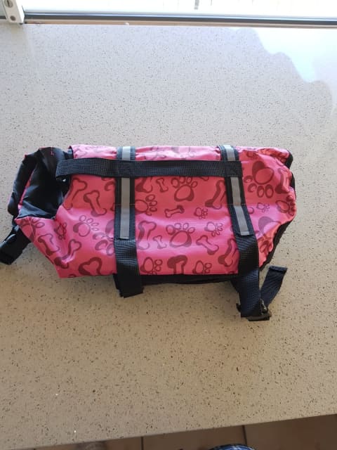 New Dog Life Jacket size M, Pet Products, Gumtree Australia Gold Coast  City - Clear Island Waters