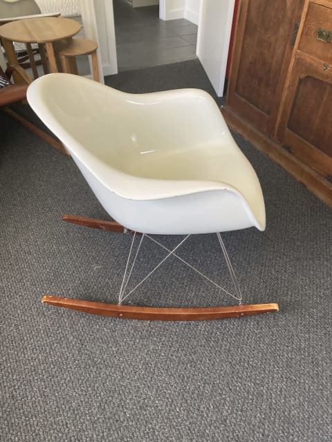 eames rocker replica