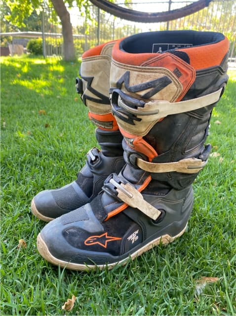 Dirt bike boots on sale gumtree