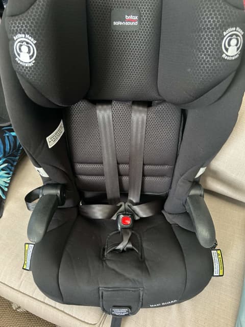 Britax safe n outlet sound maxi rider ahr